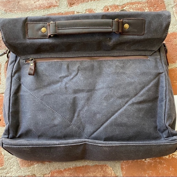 Emissary NWOT laptop messenger briefcase - Picture 11 of 16